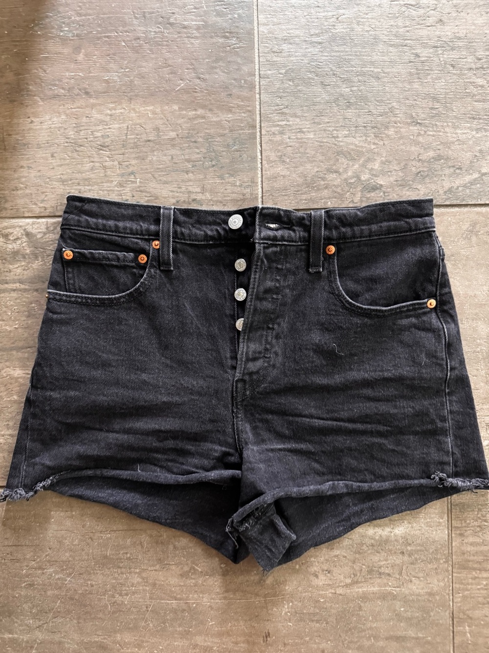 Levi's Black Ribcage Button-Fly Denim Shorts, Size 30